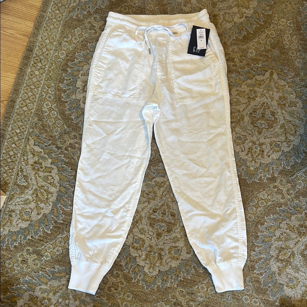 GAP White Jogger Pants